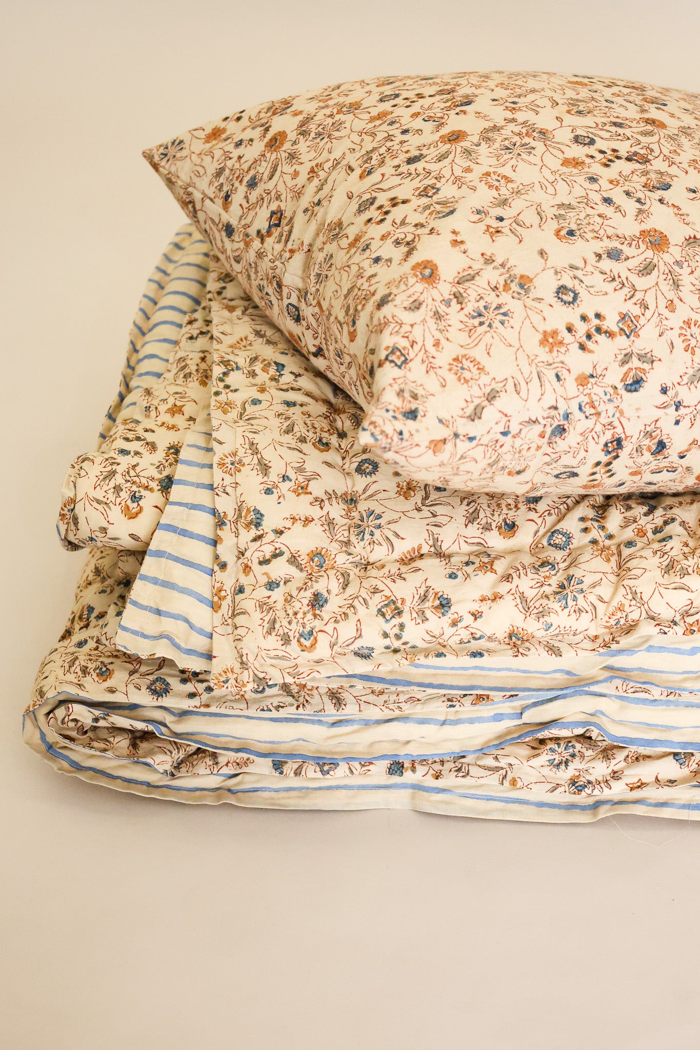 Wildflower Vines Reversible Cotton Quilt