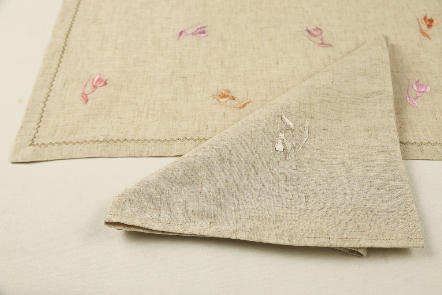 Beige Sands Embroidered Napkins, Set of 4