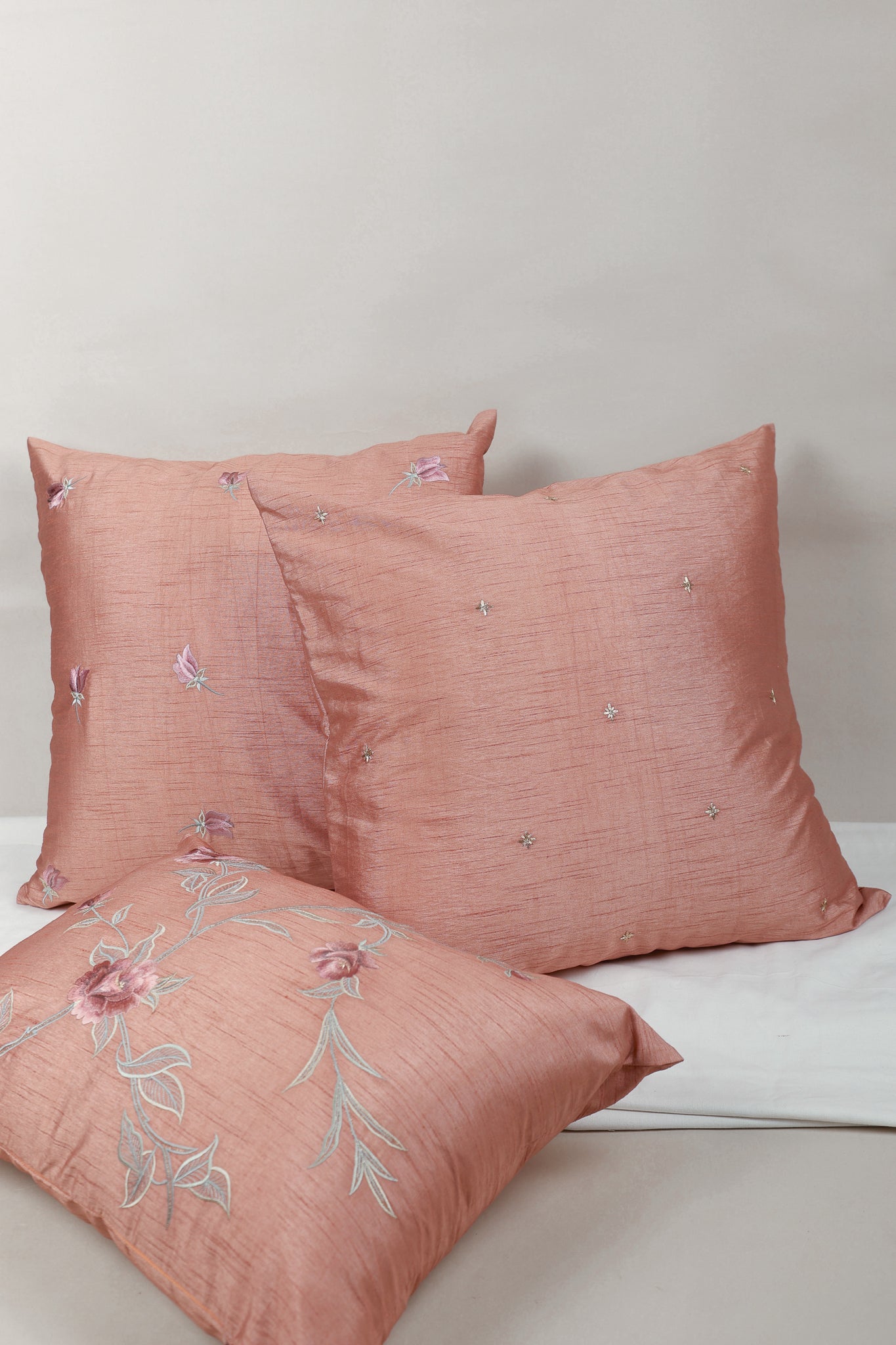 Coussin Vintage en Soie Blush