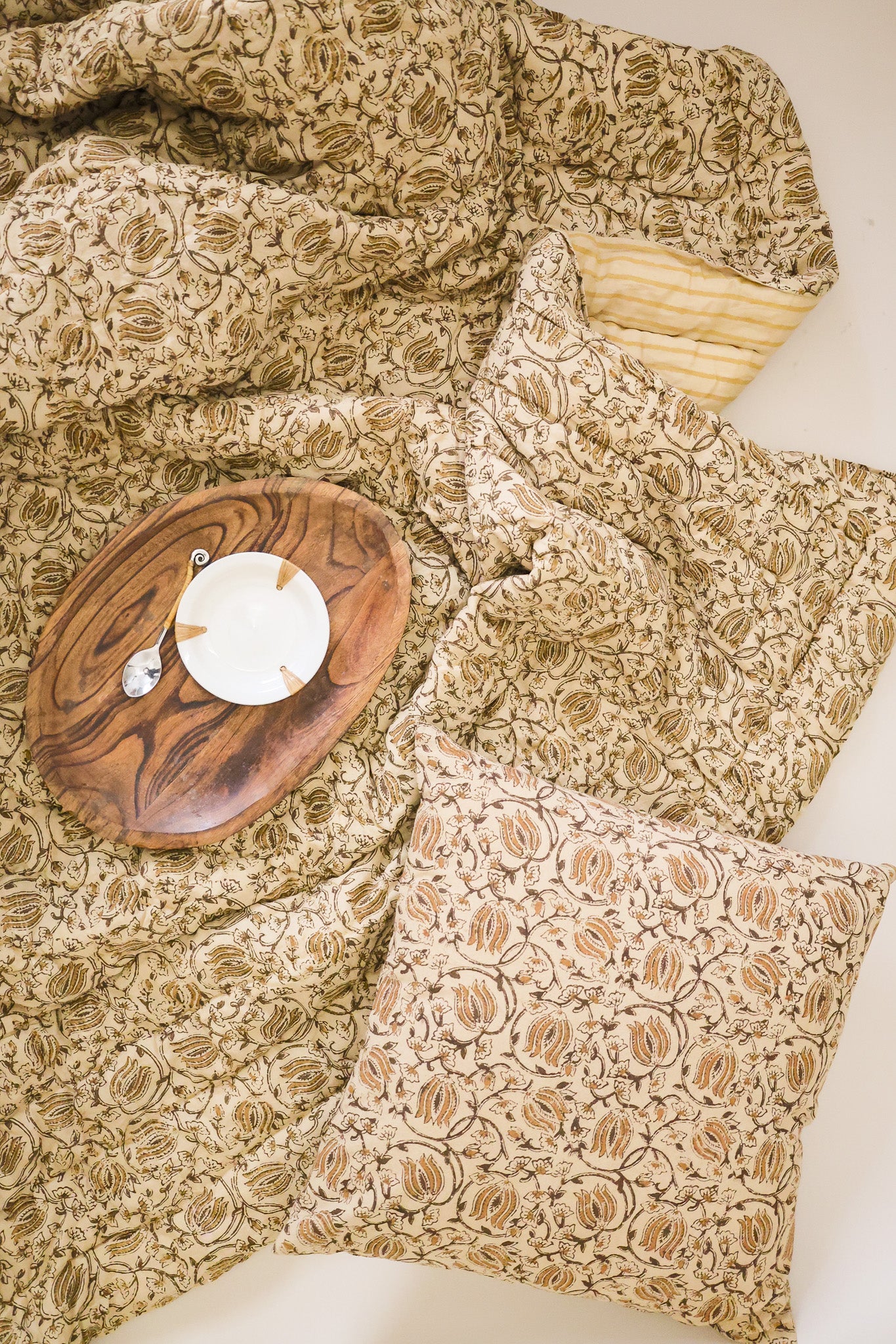 Honey Bloom Reversible Cotton Quilt